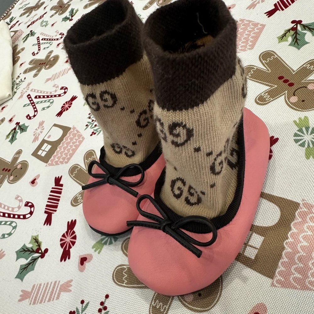 Gucci Beige and Brown Textured Fabric booties - Picture 5 of 9